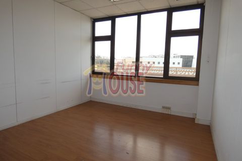 Erhvervsejendom i Amadora, Lisbon, Amadora - € 697.250 | Ref: 41061 - foto 20