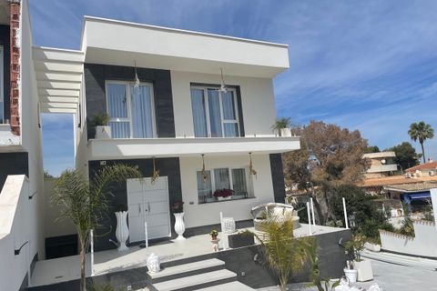 Villa i Los Balcones, Alicante, Los Balcones - € 650.000 | Ref: 2-14806/45676 - foto 1