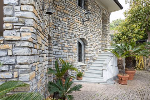 Villa a Bordighera, Imperia, Bordighera - € 1.150.000 | Ref: AG-DOM 5220 - foto 4