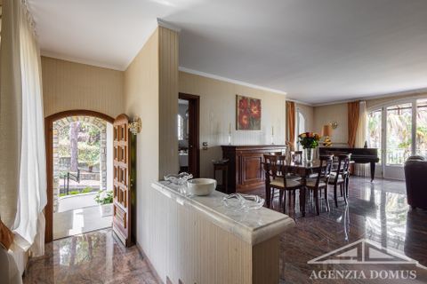 Villa a Bordighera, Imperia, Bordighera - € 1.150.000 | Ref: AG-DOM 5220 - foto 6