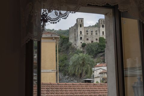 Villa a Dolceacqua, Imperia, Dolceacqua - € 310.000 | Ref: AG-DOM F150 - foto 3