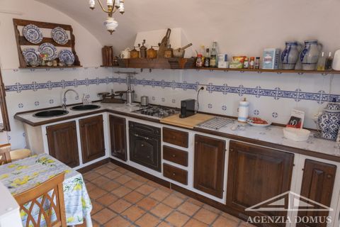 Villa a Dolceacqua, Imperia, Dolceacqua - € 310.000 | Ref: AG-DOM F150 - foto 12