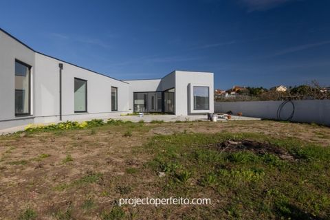 Villa a Esmoriz, Aveiro, Esmoriz - € 650.000 | Ref: 3597 - foto 4