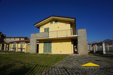 Villa i Carrara, Massa and Carrara, Carrara - € 340.000 | Ref: 1395 - foto 2