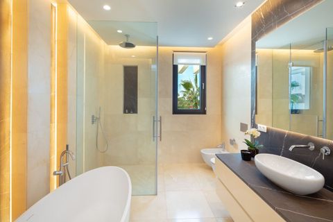 Villa i Marbella, Malaga, Marbella - € 6.990.000 | Ref: STRAND7570 - foto 22