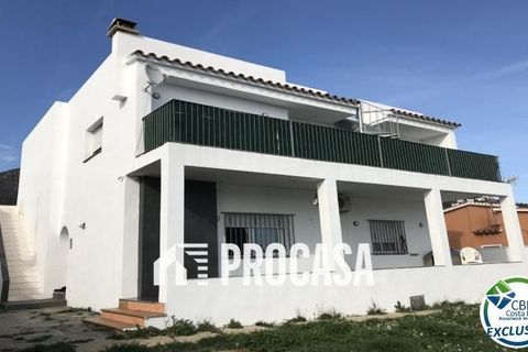 Villa a Roses, Gerona, Roses - € 460.000 | Ref: 3195 - foto 1