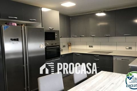 Villa a Roses, Gerona, Roses - € 460.000 | Ref: 3195 - foto 15