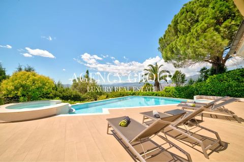 Villa i Mougins, Alpes-Maritimes, Mougins - € 2.990.000 | Ref: 83271203 - foto 1