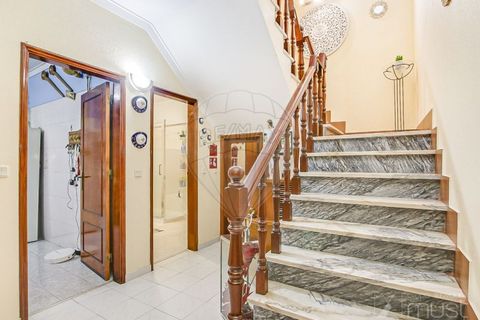 Villa i Amadora, Lisbon, Amadora - € 550.000 | Ref: 124151193-4 - foto 3
