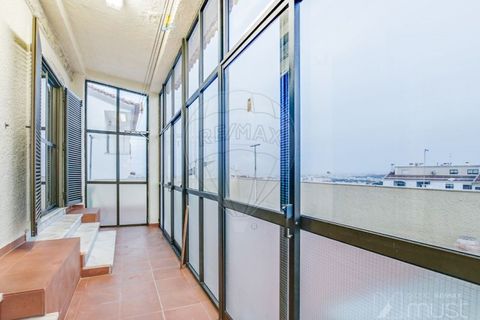 Villa i Amadora, Lisbon, Amadora - € 550.000 | Ref: 124151193-4 - foto 12