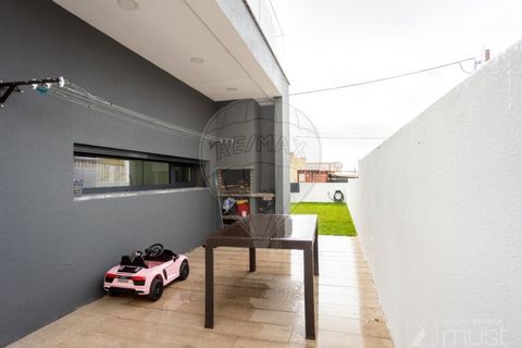 Villa a Odivelas, Lisbon, Odivelas - € 700.000 | Ref: 124151148-52 - foto 3