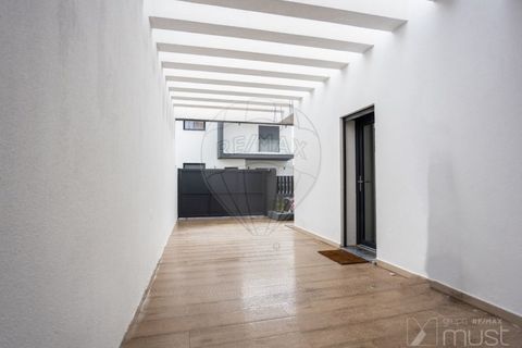 Villa a Odivelas, Lisbon, Odivelas - € 700.000 | Ref: 124151148-52 - foto 4