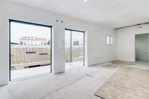 Villa i Amadora, Lisbon, Amadora - € 645.000 | Ref: 124151193-13 - foto 14