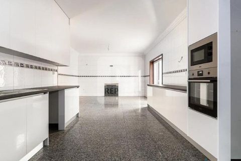 Villa i Serzedo, Porto, Serzedo - € 395.000 | Ref: RN0208-RA - foto 9