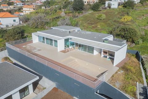 Villa i Calheta, Madeira, Calheta - € 1.800.000 | Ref: 071808 - foto 1