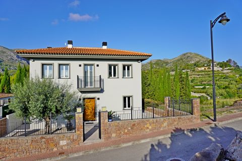Villa i Pego, Alicante, Pego - € 825.000 | Ref: L001450 - foto 1