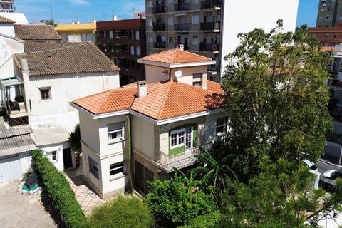 Villa i Denia, Alicante, Denia - € 1.500.000 | Ref: L001481 - foto 1