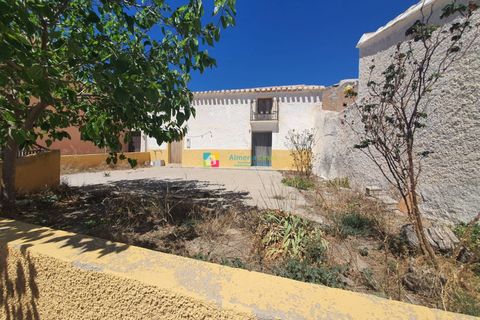 Landejendom i Velez-Blanco, Almeria, Velez-Blanco - € 83.000 | Ref: 2571 - foto 1