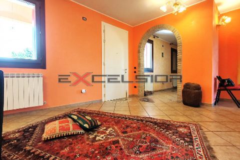 Villa a Cavarzere, Venice, Cavarzere - € 244.000 | Ref: CA5074V-L - foto 2