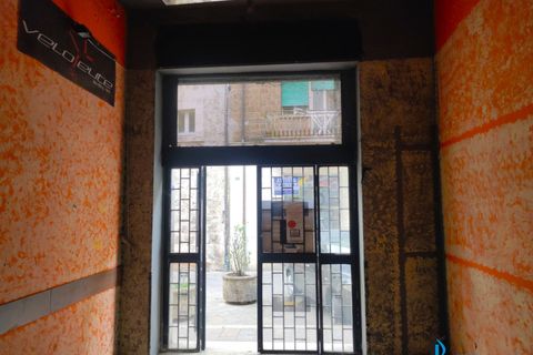 L'establiment comercial a Terni, Terni, Terni - € 800/mes | Ref: NML-1909 - foto 5