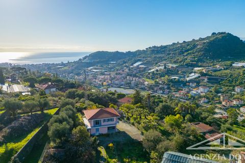 Villa a Bordighera, Imperia, Bordighera - € 490.000 | Ref: AG-DOM 5200 - foto 33