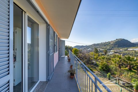 Villa a Bordighera, Imperia, Bordighera - € 490.000 | Ref: AG-DOM 5200 - foto 9