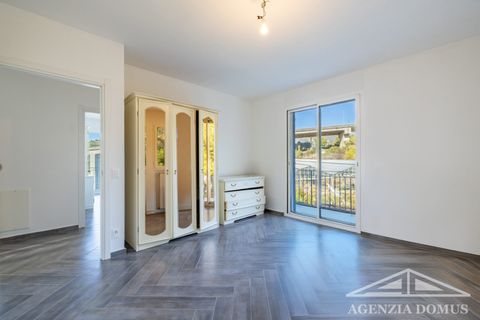 Villa a Bordighera, Imperia, Bordighera - € 490.000 | Ref: AG-DOM 5200 - foto 15
