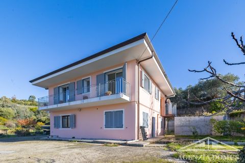 Villa a Bordighera, Imperia, Bordighera - € 490.000 | Ref: AG-DOM 5200 - foto 28