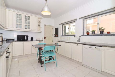 Villa i Oeiras, Lisbon, Oeiras - € 1.700.000 | Ref: C0404-00291 - foto 14