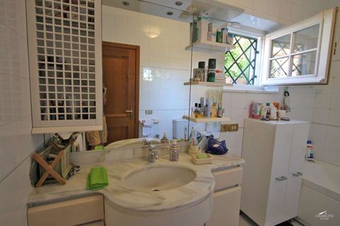 Villa i Carrara, Massa and Carrara, Carrara - € 740.000 | Ref: 010L-155806 - foto 19