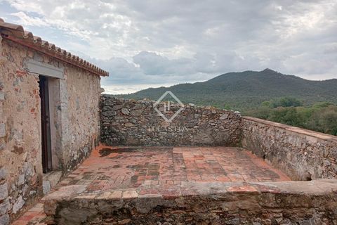 Landejendom i Darnius, Gerona, Darnius - € 900.000 | Ref: GIR42481 - foto 9