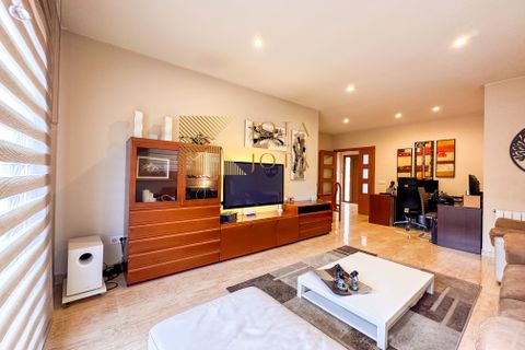 Villa i Girona, Gerona, Girona - € 545.000 | Ref: 00210 - foto 3
