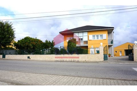 Villa i Santa Barbara, Lisbon, Santa Barbara - € 597.000 | Ref: 130230189 - foto 1