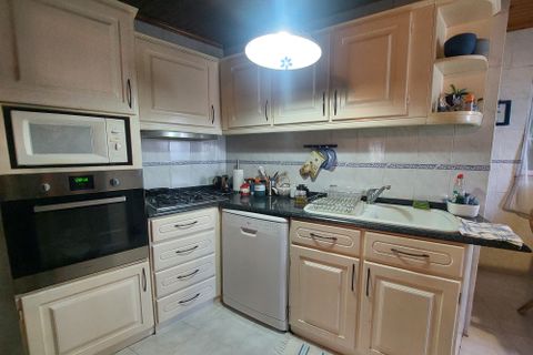 Byhus i Horta, Faial, Horta - € 220.000 | Ref: 374230127 - foto 11
