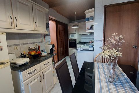 Byhus i Horta, Faial, Horta - € 220.000 | Ref: 374230127 - foto 10