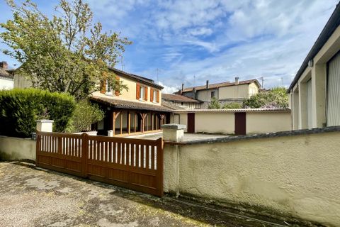 Villa en Confolens, Charente - foto 3