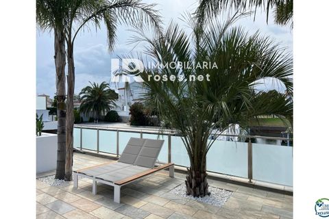 Villa i Empuriabrava, Gerona, Empuriabrava - € 1.099.000 | Ref: 2925 - foto 9