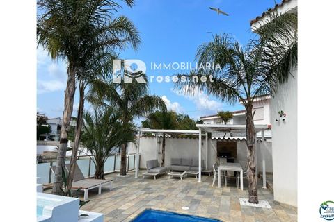 Villa i Empuriabrava, Gerona, Empuriabrava - € 1.099.000 | Ref: 2925 - foto 20