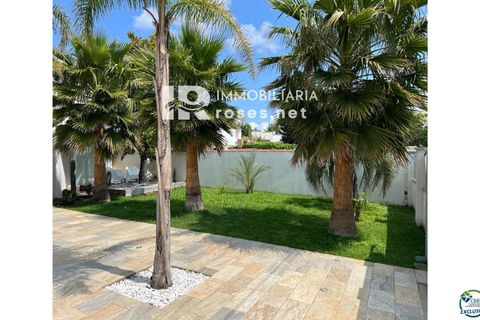 Villa i Empuriabrava, Gerona, Empuriabrava - € 1.099.000 | Ref: 2925 - foto 6