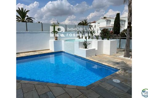 Villa i Empuriabrava, Gerona, Empuriabrava - € 1.099.000 | Ref: 2925 - foto 23