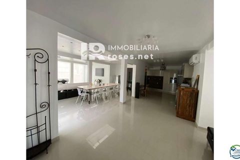 Villa i Empuriabrava, Gerona, Empuriabrava - € 1.099.000 | Ref: 2925 - foto 33
