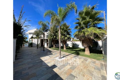 Villa i Empuriabrava, Gerona, Empuriabrava - € 1.099.000 | Ref: 3246 - foto 5