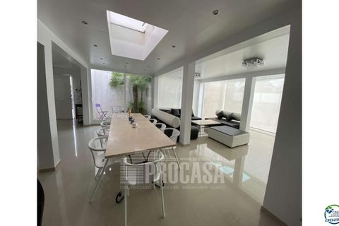 Villa i Empuriabrava, Gerona, Empuriabrava - € 1.099.000 | Ref: 3246 - foto 32