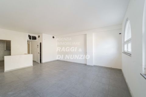 L'establiment comercial a Grottaferrata, Rome, Grottaferrata - € 1.300/mes | Ref: 156 - foto 4