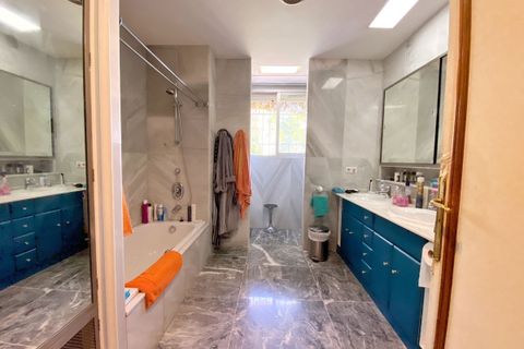 Villa i Marbella, Malaga, Marbella - € 1.600.000 | Ref: R2308304 - foto 34