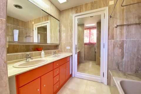 Villa i Marbella, Malaga, Marbella - € 1.600.000 | Ref: R2308304 - foto 47
