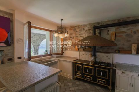 Landejendom i Perledo, Lecco, Perledo - € 3.700.000 | Ref: ILO3086 - foto 10