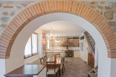 Landejendom i Perledo, Lecco, Perledo - € 3.700.000 | Ref: ILO3086 - foto 17