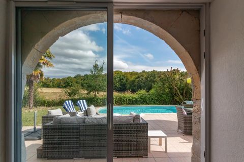 Villa i Jonzac, Charente-Maritime, Jonzac - € 350.000 | Ref: BVI69452 - foto 1