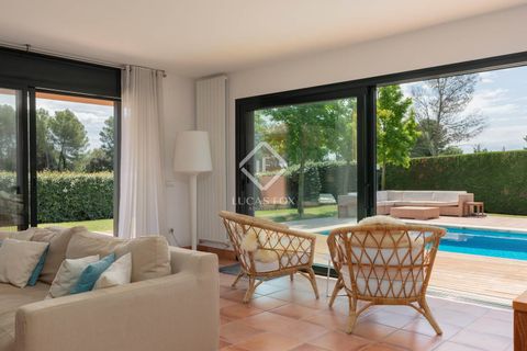 Villa i Navata, Gerona, Navata - € 789.000 | Ref: GIR50521 - foto 4